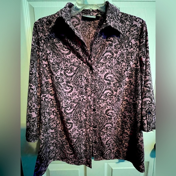 croft & barrow Tops - Cute comfy ladies size PM Croft &barrow button up top